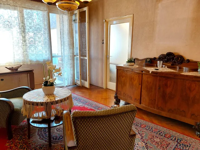 Eladó lakás Szolnok, Belváros 68 nm