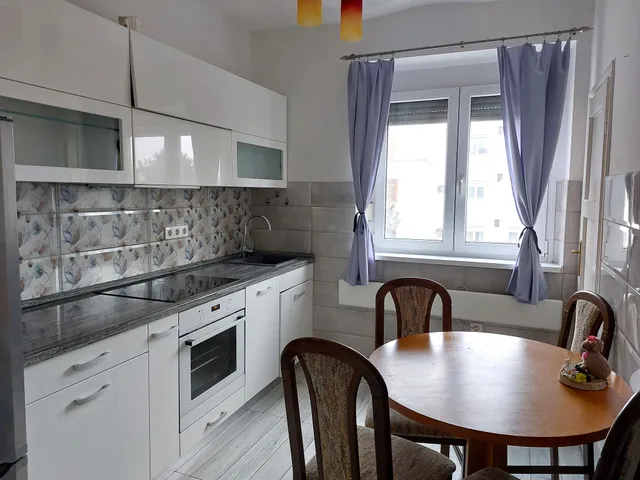 Kiadó lakás Szolnok, Belváros 69 nm