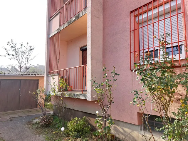 Eladó lakás Szolnok, Belváros 89 nm