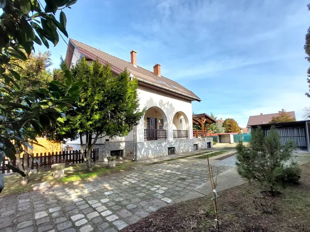 Eladó ház Abony 155 nm