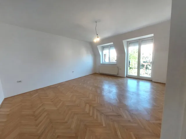 Eladó lakás Szolnok, Belváros 128 nm