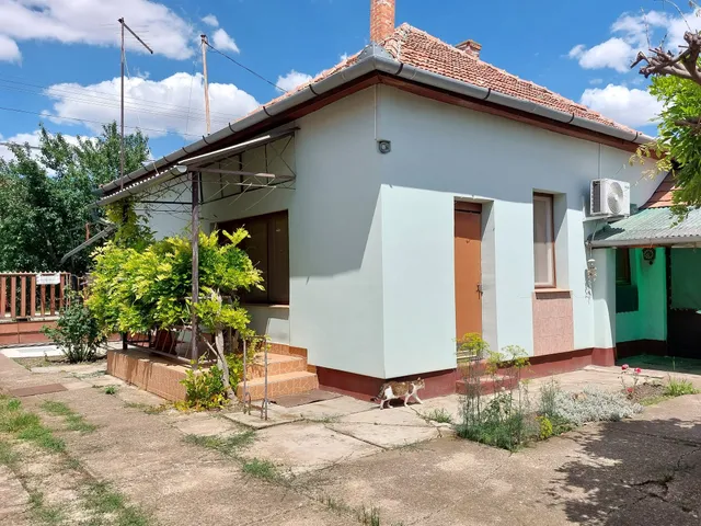 Eladó ház Tiszatenyő 85 nm