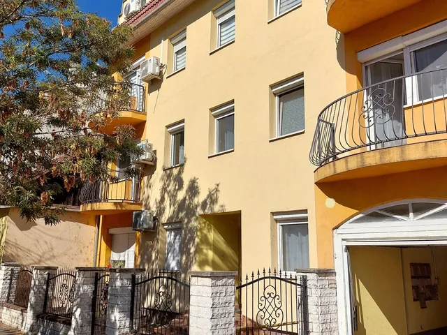 Eladó lakás Szolnok, Belváros 105 nm