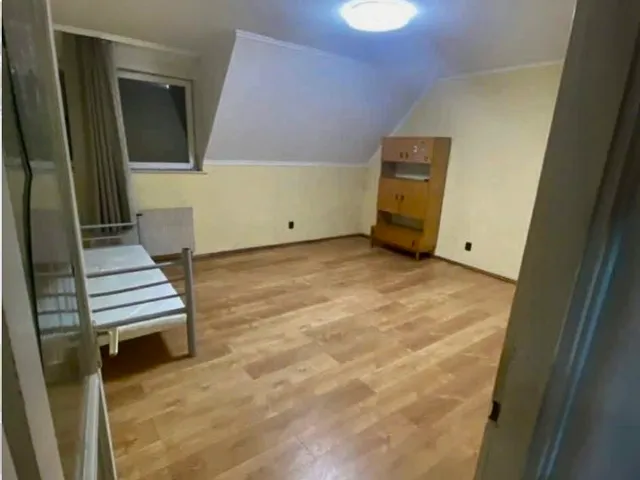 Kiadó kereskedelmi és ipari ingatlan Budapest X. kerület, Kőbánya 250 nm