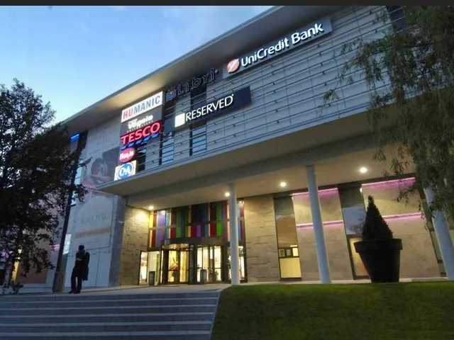 Kiadó kereskedelmi és ipari ingatlan Eger, Belváros 35 nm