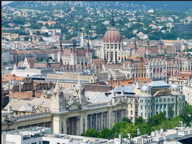 Kiadó kereskedelmi és ipari ingatlan Budapest V. kerület, Belváros 10000 nm