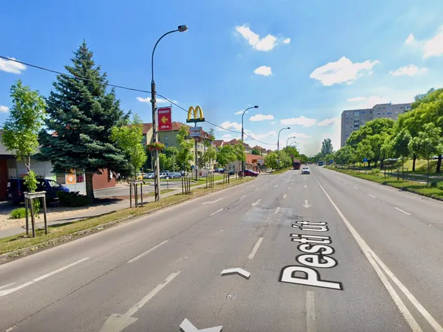 Kiadó kereskedelmi és ipari ingatlan Budapest XVII. kerület, Pesti úti lakópark 100 nm