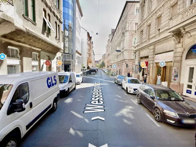Eladó kereskedelmi és ipari ingatlan Budapest VII. kerület, Belső-Erzsébetváros 90 nm