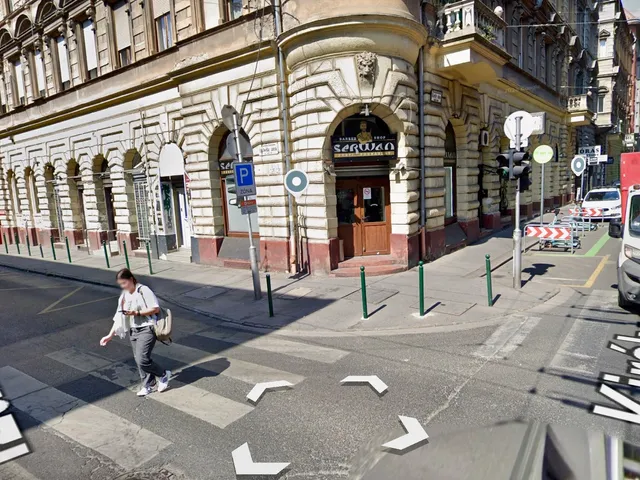 Eladó kereskedelmi és ipari ingatlan Budapest VI. kerület, Nagykörúton kívüli terület 120 nm