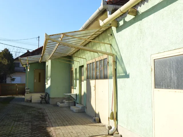 Eladó ház Üllő 90 nm