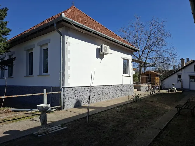 Eladó ház Üllő 131 nm