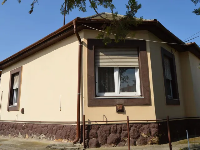 Eladó ház Üllő 96 nm