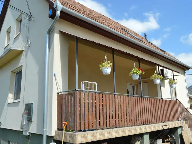 Eladó ház Üllő 160 nm