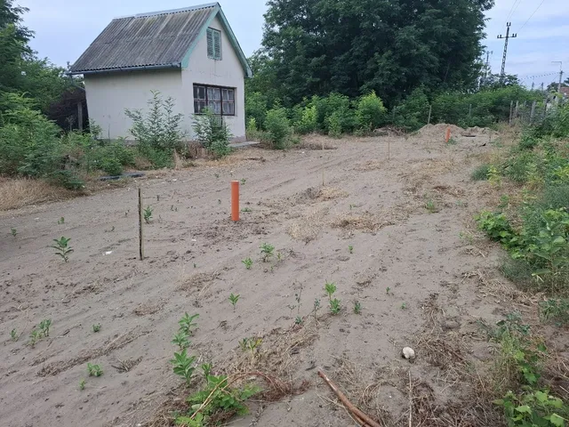 Eladó telek Üllő 630 nm