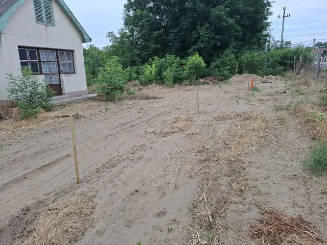 Eladó telek Üllő 630 nm