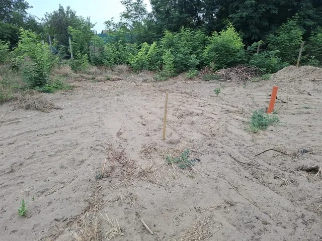 Eladó telek Üllő 630 nm