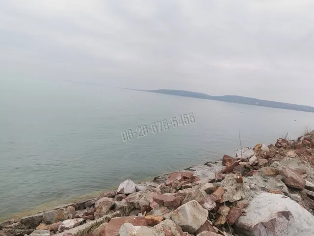 Eladó telek Balatonkenese 22000 nm