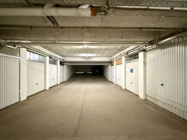 Kiadó garázs Debrecen, Egyetemváros 13 nm