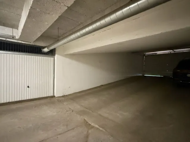 Kiadó garázs Debrecen, Egyetemváros 13 nm