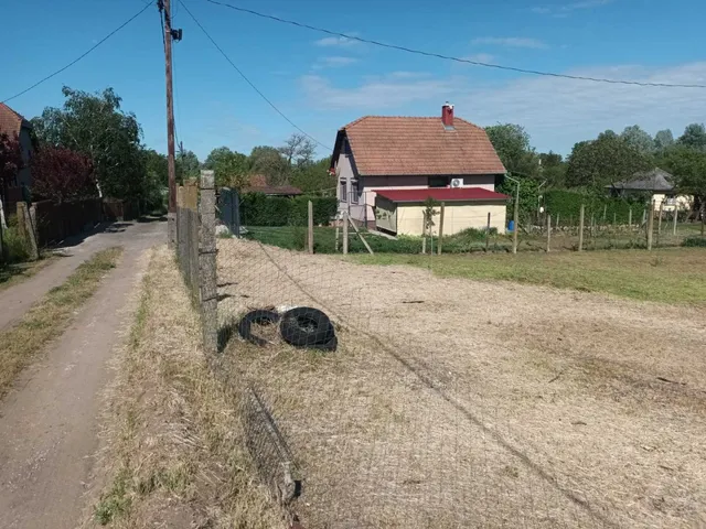 Eladó telek Debrecen, Kondoros 1470 nm