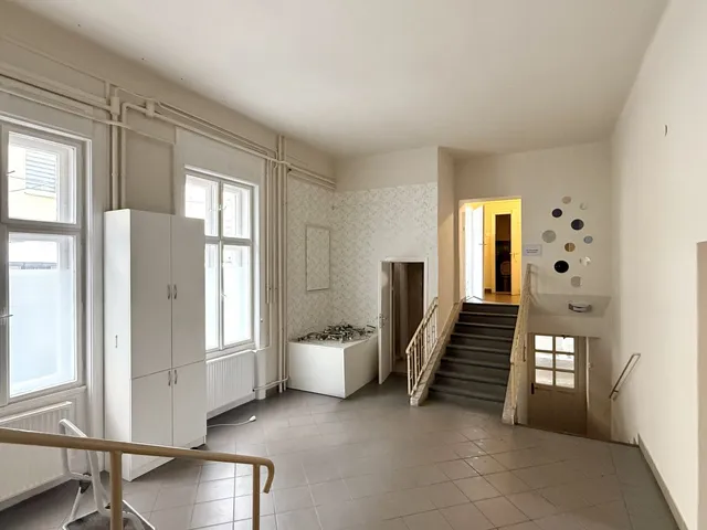 Kiadó kereskedelmi és ipari ingatlan Debrecen, Burgundia 170 nm