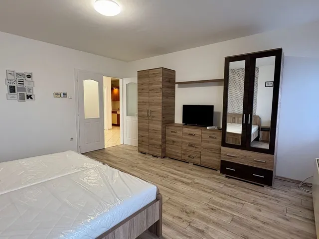 Kiadó lakás Debrecen, Nagyerdő 81 nm