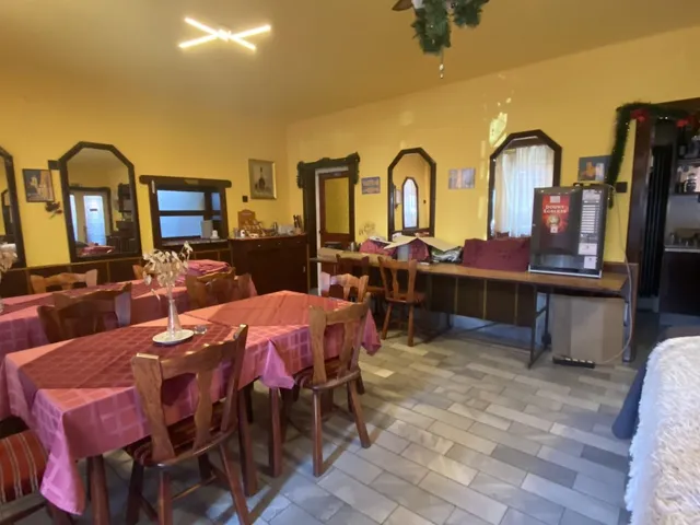 Kiadó kereskedelmi és ipari ingatlan Téglás 250 nm