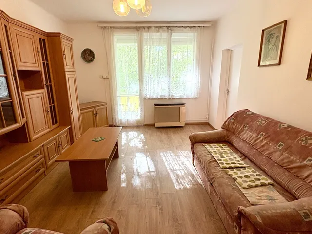Kiadó lakás Debrecen, Libakert 54 nm