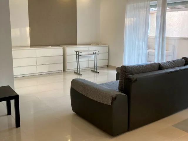 Kiadó lakás Debrecen, Nagyerdő 80 nm