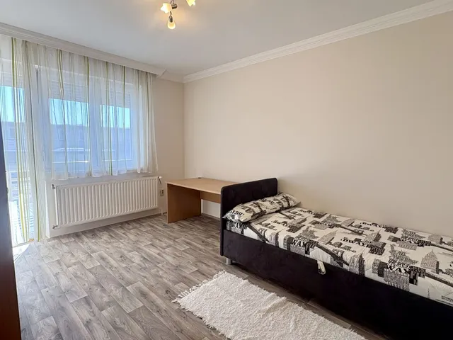 Kiadó lakás Debrecen, Epreskert 70 nm