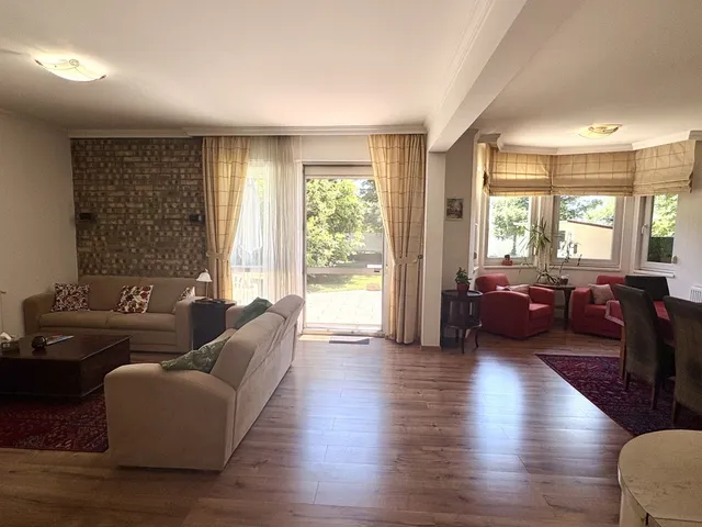 Kiadó ház Debrecen 120 nm