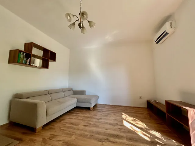 Kiadó lakás Debrecen, Egyetemváros 50 nm