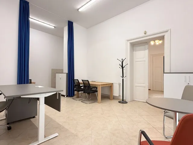 Kiadó kereskedelmi és ipari ingatlan Debrecen, Belváros 100 nm