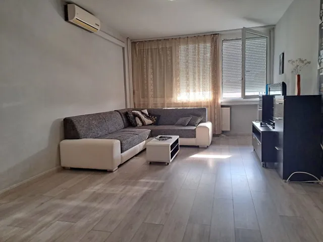 Kiadó lakás Debrecen, Belváros 71 nm