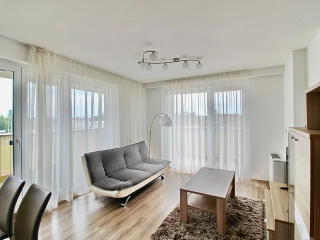 Kiadó lakás Debrecen, Sestakert 67 nm