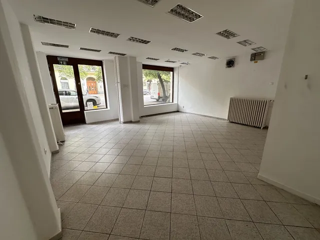 Kiadó kereskedelmi és ipari ingatlan Debrecen, Belváros 55 nm