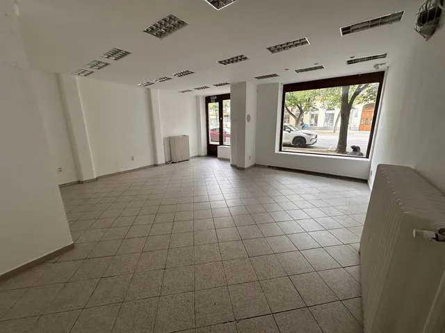 Kiadó kereskedelmi és ipari ingatlan Debrecen, Belváros 55 nm