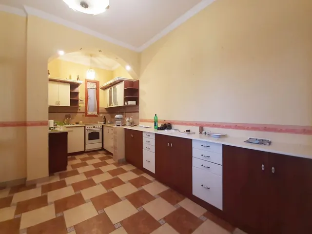 Eladó lakás Debrecen, Belváros 106 nm
