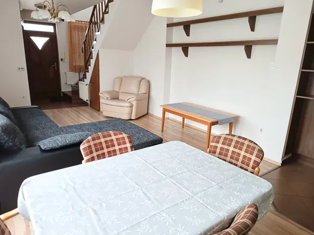 Kiadó ház Debrecen 86 nm
