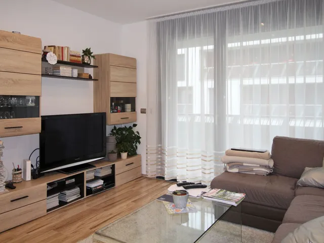 Kiadó lakás Debrecen, Nagyerdő 64 nm