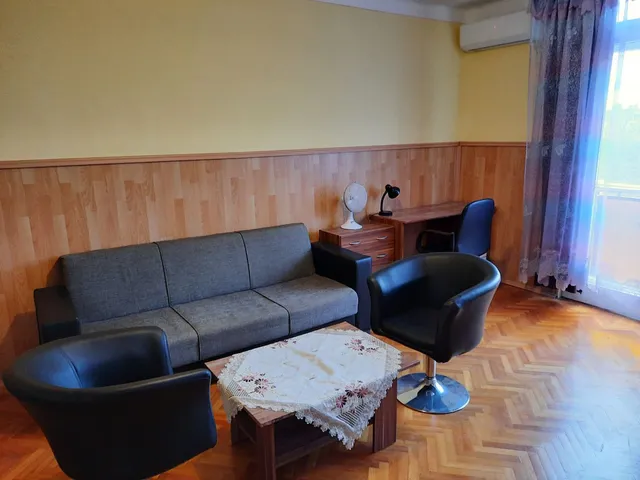 Kiadó lakás Debrecen, Nagyerdőalja 46 nm