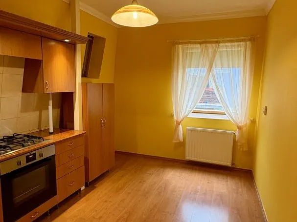 Kiadó lakás Debrecen, Epreskert 52 nm
