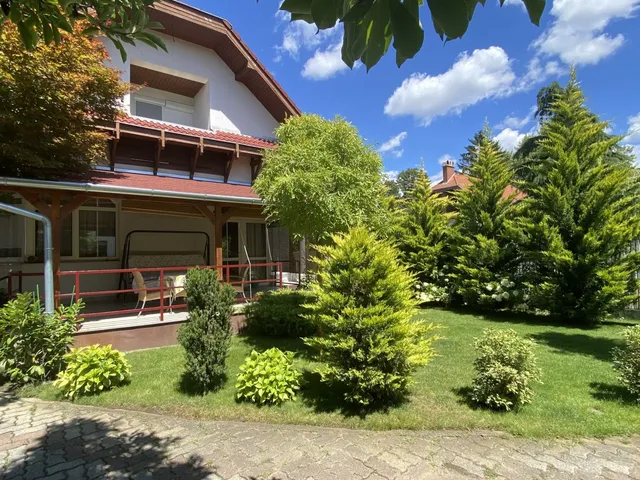 Eladó ház Debrecen, Akadémiakert 212 nm