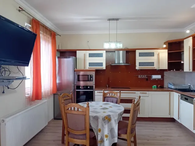 Kiadó lakás Debrecen, Belváros 80 nm
