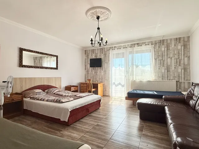 Kiadó kereskedelmi és ipari ingatlan Debrecen, Csapókert 320 nm