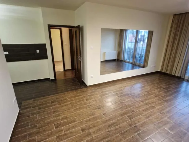 Kiadó lakás Debrecen, Péterfia 74 nm