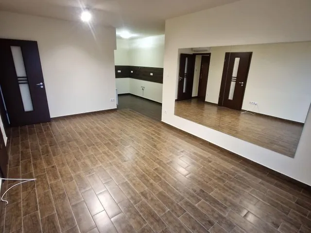 Kiadó lakás Debrecen, Péterfia 74 nm