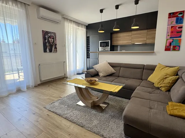 Kiadó lakás Debrecen, Belváros 72 nm