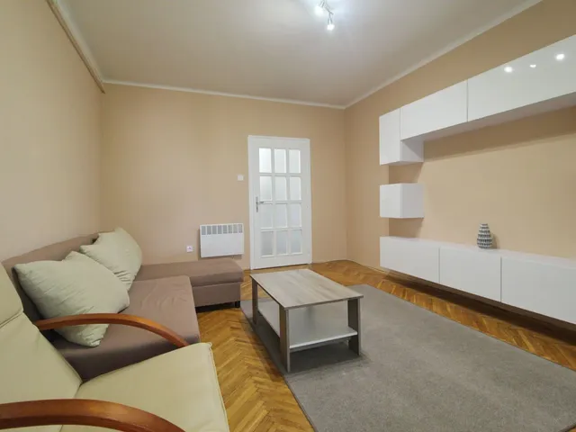 Kiadó lakás Debrecen, Nagyerdő 54 nm