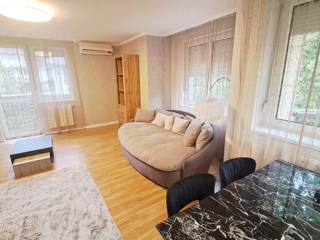 Kiadó lakás Debrecen, Nagyerdő 76 nm